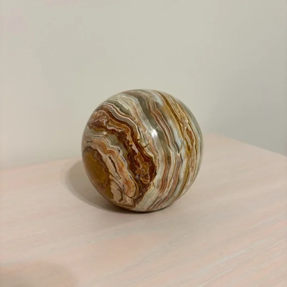 Large Onyx Sphere - Approx. 4" Diameter / 12" Circumference - Picture 3 of 7